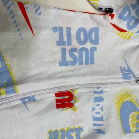 Nike Baby 3M Onesie Sleep and Play with Red Accents and close flap for hands New - Picture 9 of 12